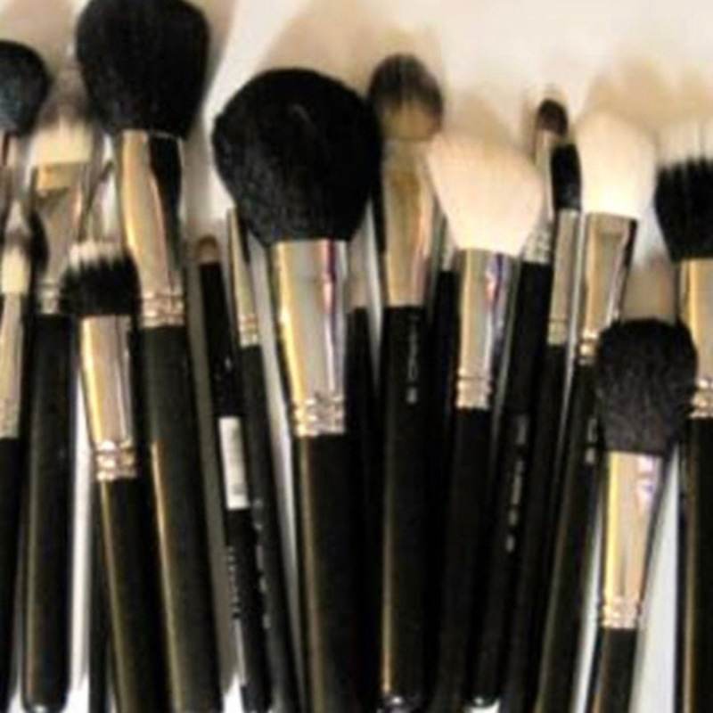 Professional makeup course Australia covering fashion editorial film television theatre wigs hair styling and bridal training with Carmelle Watkins
